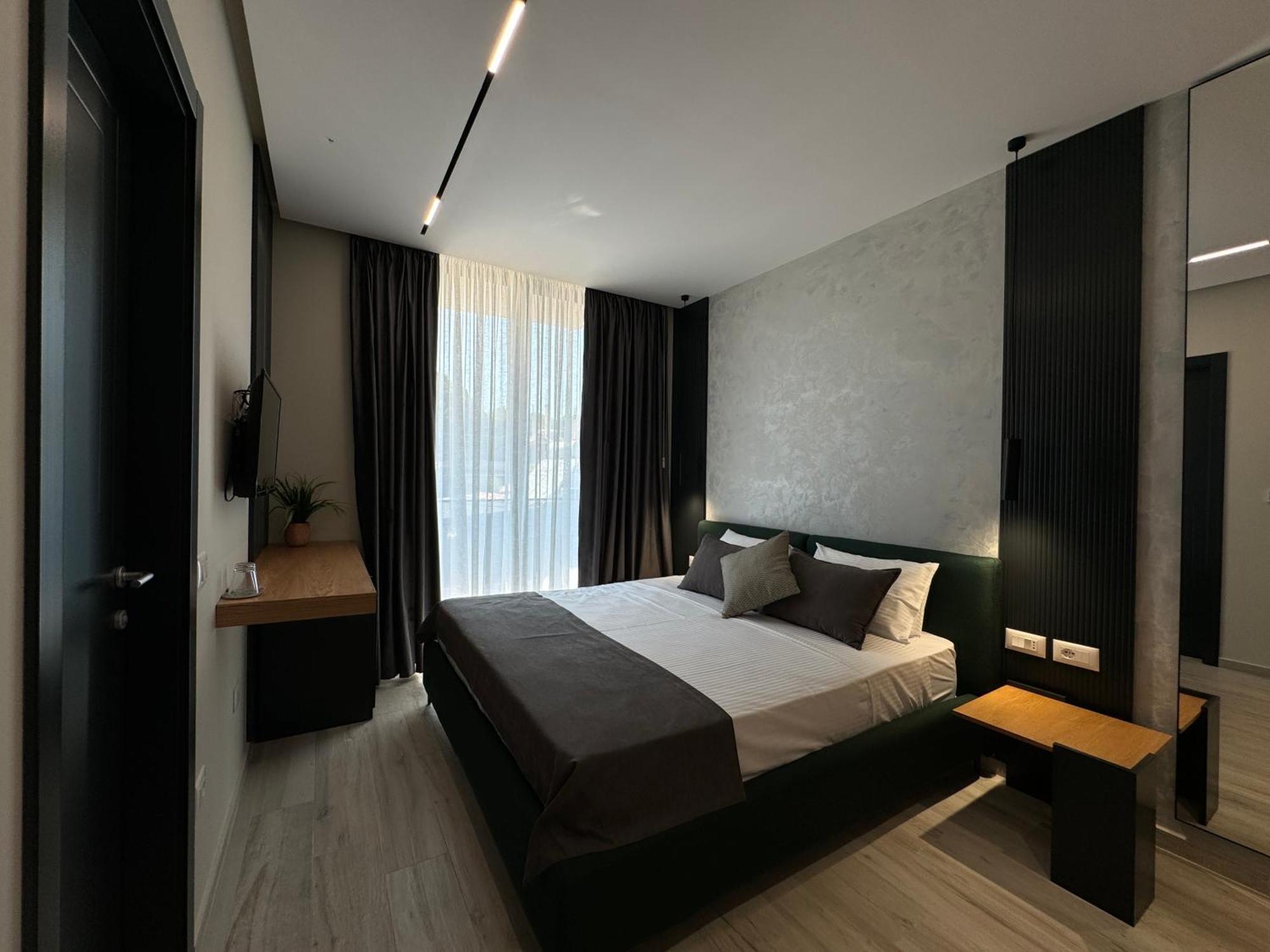 Twins Hotel فلورا المظهر الخارجي الصورة