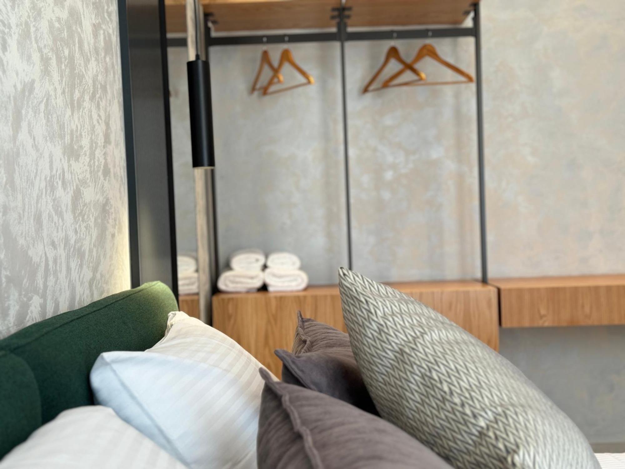 Twins Hotel فلورا المظهر الخارجي الصورة